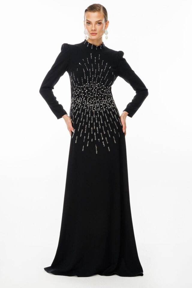 30003 ÖN KISMI GÖGÜSTEN YARIYA KADAR BONCUK VE TAŞ İŞLEMELİ KREP KUMAŞ ABİYE #26#