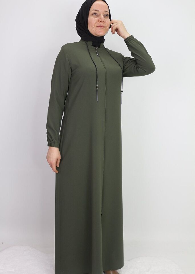 9001YAKASI ZİNCİR DETAYLI HAKİM YAKA FERMUARLI KREP KUMAŞ FERACE QYS 9001 FERACE #22-09# 50 - haki