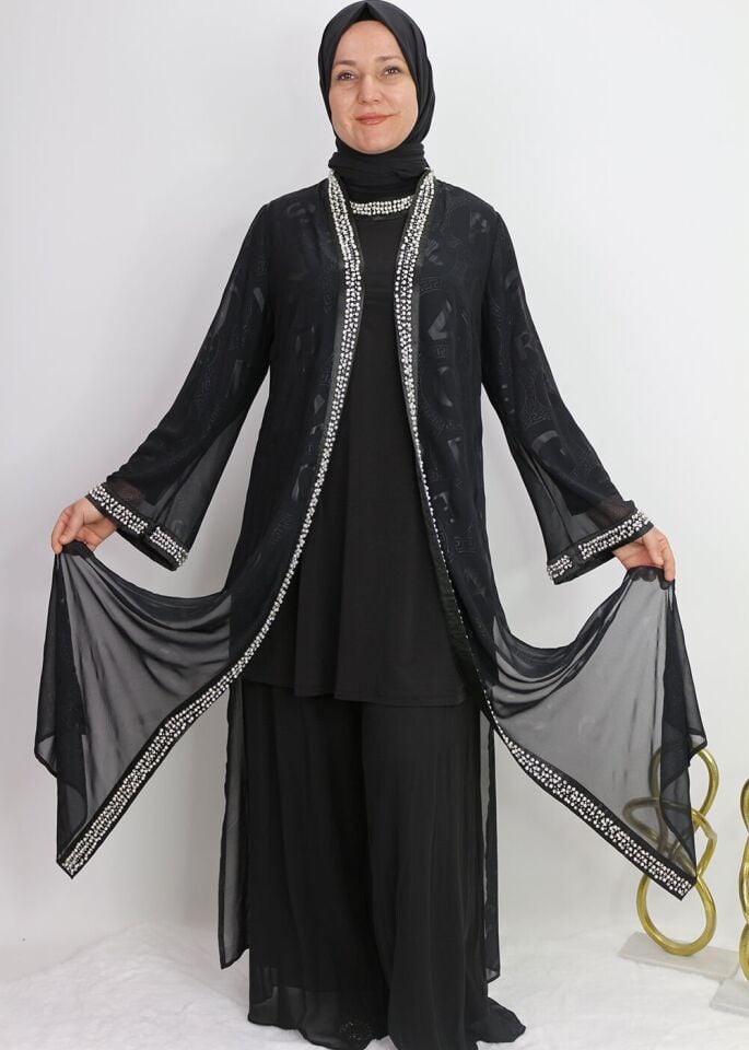 40993 İÇ BLUZ KISA SANDY KUMAŞ YAKASI BONCUK DETAYLI ÜZERİNDEKİ SİFON TÜLÜ HARF BASKILI KENARI VE KOL UCU BONCUK DETAYLI YIRTMAÇLI ŞIK TAKIM