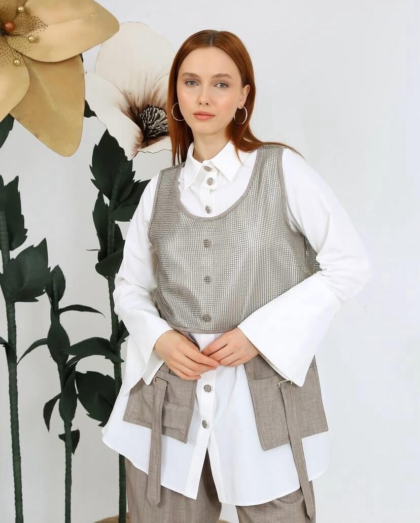 42802 İÇ ÖNÜ DÜĞMELİ GÖMLEK YAKA KOLU VOLAN ÜST FİLE DETAYLI PANTOLONUN BELİ LASTİKLİ BOL PAÇA ŞIK 3LÜ TAKIM