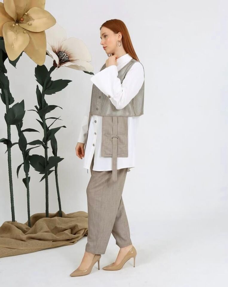 42802 İÇ ÖNÜ DÜĞMELİ GÖMLEK YAKA KOLU VOLAN ÜST FİLE DETAYLI PANTOLONUN BELİ LASTİKLİ BOL PAÇA ŞIK 3LÜ TAKIM