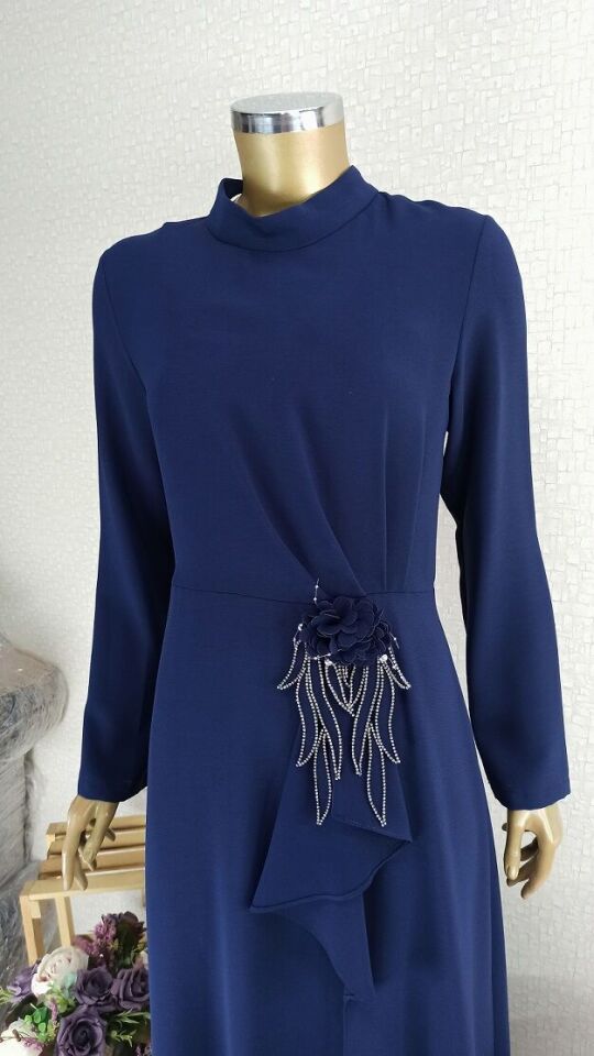 2139 BELİ GÜL VE TAŞ DETAYLI HAKİM YAKA ABİYE ELBİSE QKS ABİYE ELBİSE #23-02#