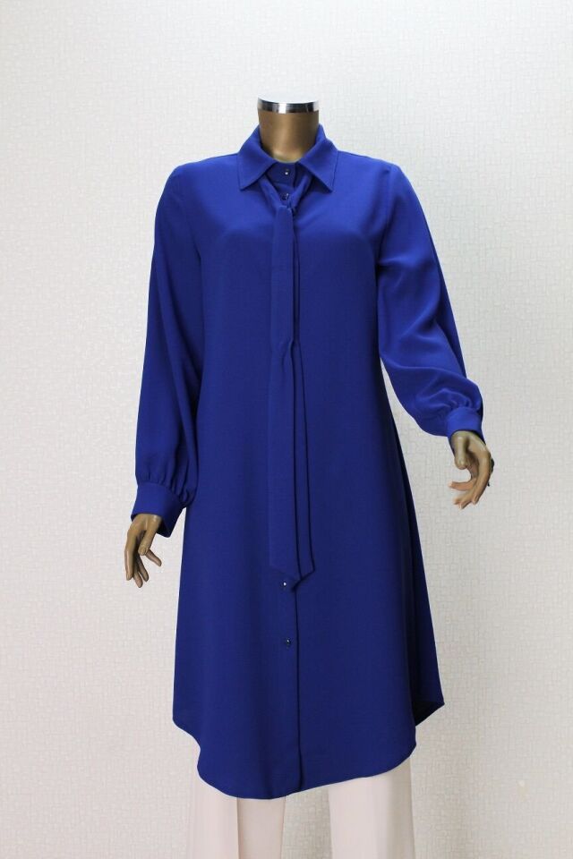 7004 YAKASI FULARLI ÖNÜ DÜĞMELİ FULAR YAKA TUNİK QYS TUNİK 7004 ##23-03#