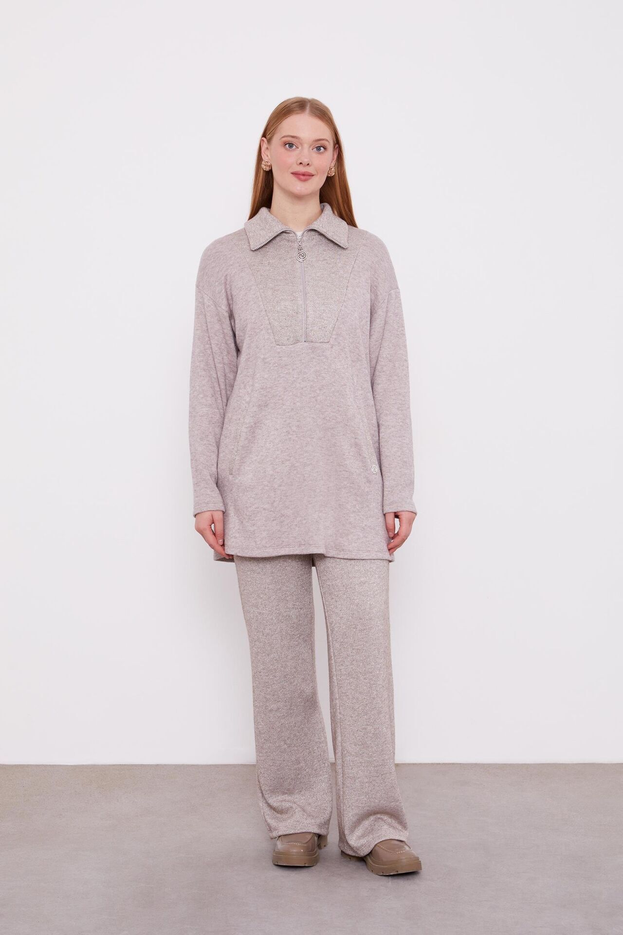 100566 ÖNÜ YARIM FERMUARLI CEP DETAYI VE PANTOLON SİMLİ PANTOLONUN BELİ LASTİKLİ SPOR TAKIM QKS