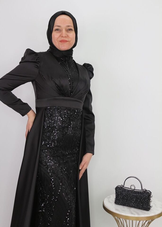 104 ÖNÜ TAŞ VE PUL İŞLEMELİ SIFIR YAKA SATEN BALIK TASARIM ABİYE ELBİİSE QYS ABİYE ELBİSE #23-03#