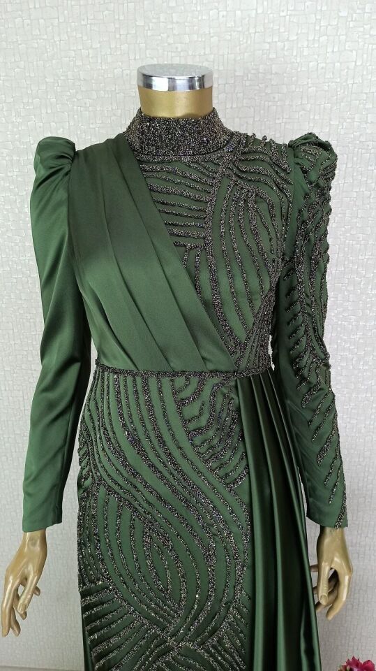 146 KOLLARI VE ÖNÜ TAŞ İŞLEMELİ DILLI PELELRİNLİ HAKİM YAKA BALIK MODEL TASARIM ABİYE QYS ABİYE ELBİSE 146 #23-04#