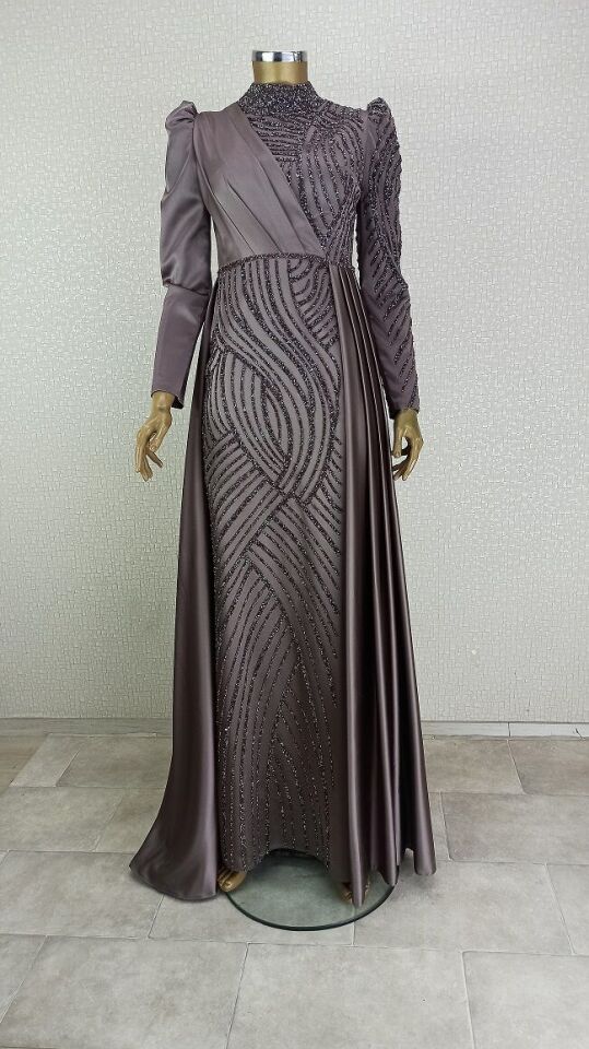 146 KOLLARI VE ÖNÜ TAŞ İŞLEMELİ DILLI PELELRİNLİ HAKİM YAKA BALIK MODEL TASARIM ABİYE QYS ABİYE ELBİSE 146 #23-04#