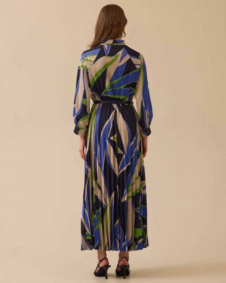 1018 ŞIK ELBİSE YAKASI BAĞLAMALI ÖNÜ YARIM DÜĞMELİ BELDEN AŞAĞI PİLELİ BALON KOL KEMER DETAYLI DESENLİ ŞIK ELBİSE #03-25#