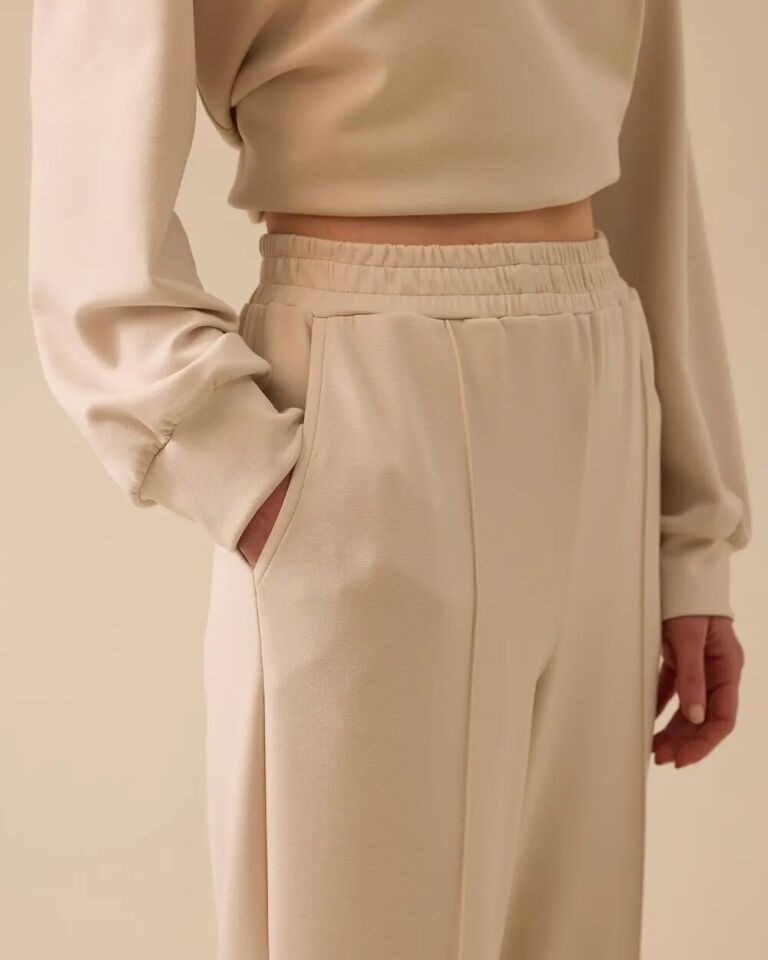 10001 EŞOFMAN ALTI BELİ LASTİKLİ VE İP DETAYLI ÖNÜ ÇİZGİ DETAYLI GENİŞ PAÇA EŞOFMAN ALTI #03-25#