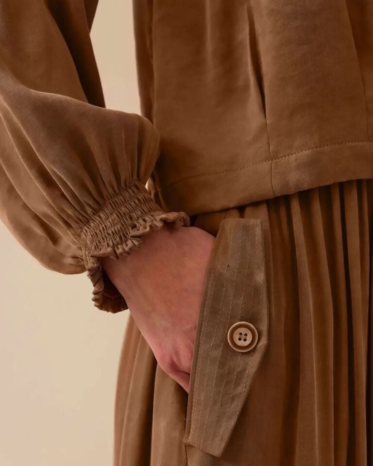 1012 GÜNLÜK CEKET ÖNÜ FERMUARLI KOL UCU LASTİKLİ ÖNDEN CEP DETAYLI ARKASI LASTİK DETAYLI KUPRA KUMAŞ GÜNLÜK CEKET #03-25#