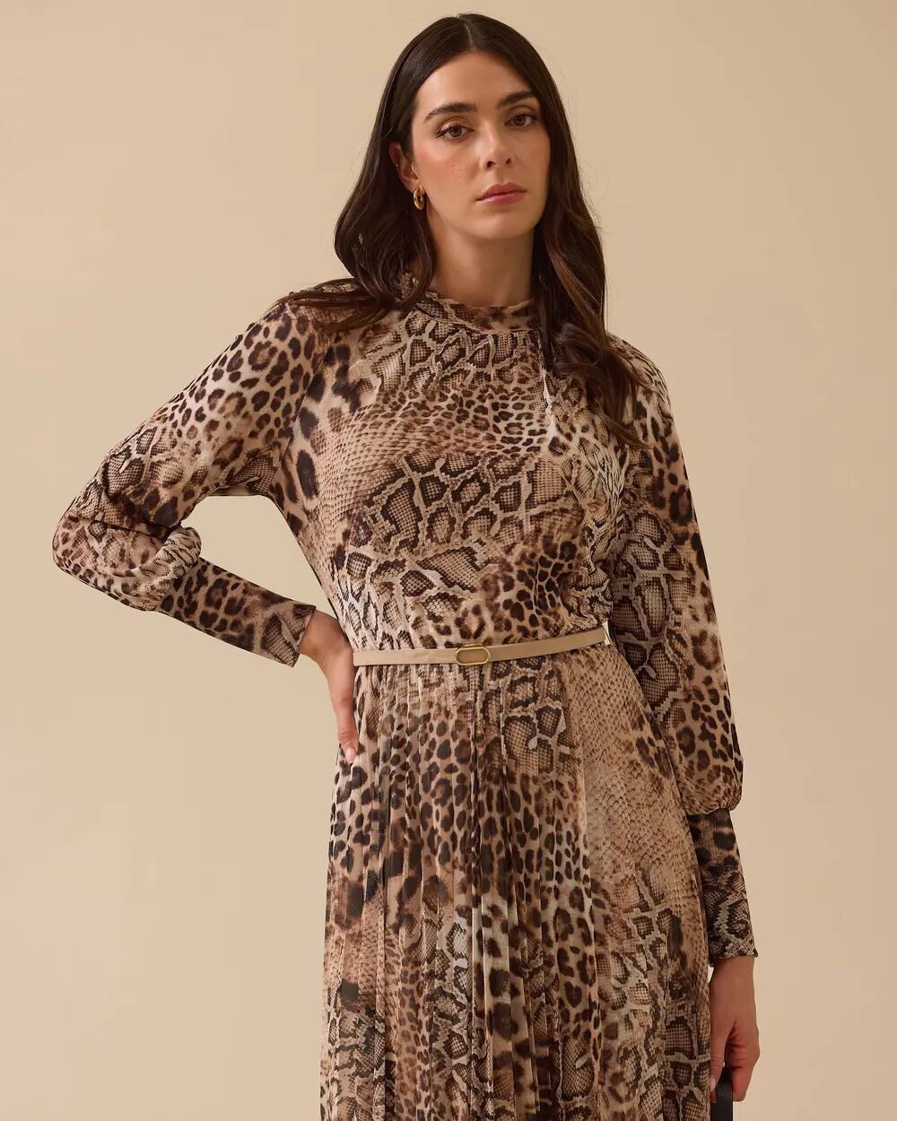 10025 ŞIK ELBİSE BELDEN DİKİŞ DETAYLI BELİ KEMERLİ ETEĞİ PİLELİ BALON KOL LEOPAR DESENLİ ŞIK ELBİSE #03-25#