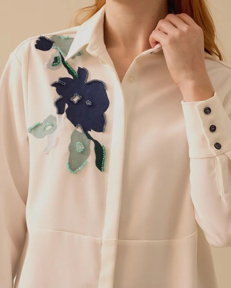 1014 OMZU NAKIŞ DETAYLI ÖNÜ DÜĞMELİ GÜNLÜK GÖMLEK #03-25#