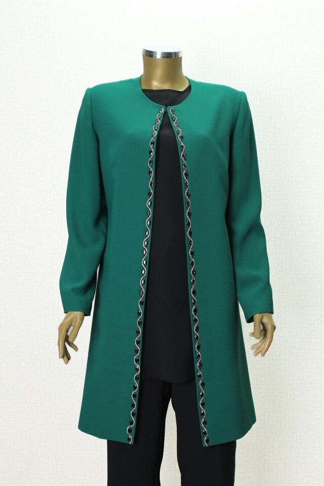 2645 ÖNÜ BONCUK VE TAŞ DETAYLI İÇ BLUZ SIFIR KOL SIFIR YAKA 3 LÜ CEKETLİ TAKIM KLASİK ANNE TAKIM QYS ANNE TAKIM 2645 #23-04#