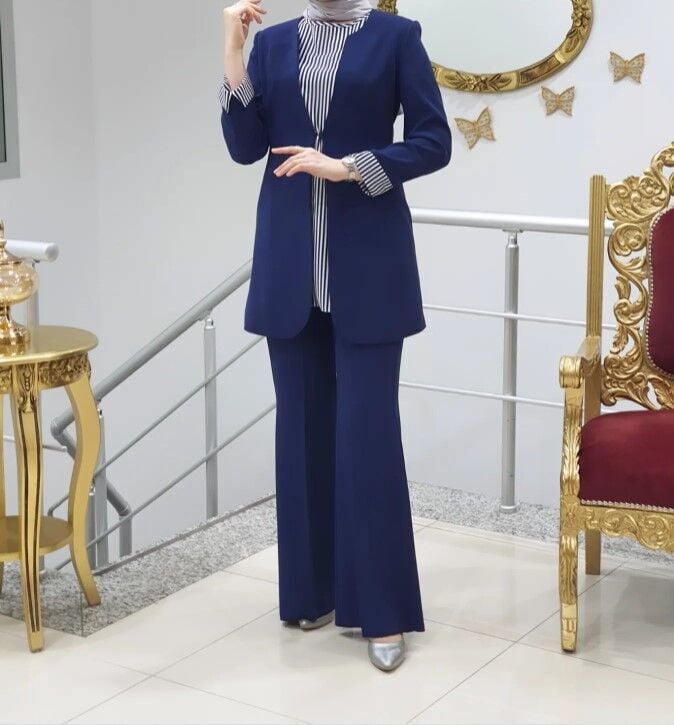 2653  KATLANABLLİR KOLLU SIFIR YAKA İÇ BLUZ ZEBRA DESENLİ SIFIR KOL 3 LÜ CEKETLİ TAKIM KAPRİ KOL QYS 2653 3 LÜ TAKIM #23-043