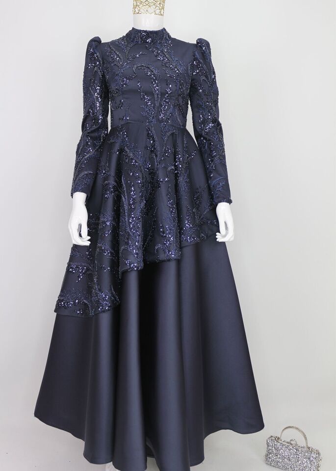 132 BALON KOL BONCUK VE PUL DETAYLI YARISI İŞLEMELİ SATEN PRENSES MODEL TASARIM ABİYE QYS ABİYE ELBİSE 132 #23-05#