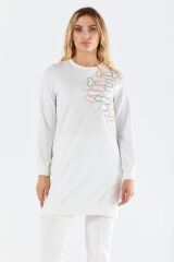 6053 İPEKSİ GÖĞÜS KISMI OMUZA KADAR NAKIŞLI SWEAT QYS SWEAT 6053 #23-05#