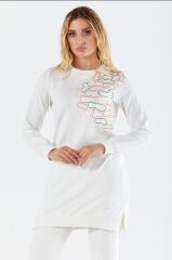 6053 İPEKSİ GÖĞÜS KISMI OMUZA KADAR NAKIŞLI SWEAT QYS SWEAT 6053 #23-05#