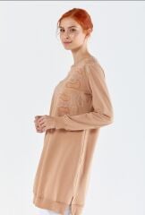 6053 İPEKSİ GÖĞÜS KISMI OMUZA KADAR NAKIŞLI SWEAT QYS SWEAT 6053 #23-05#