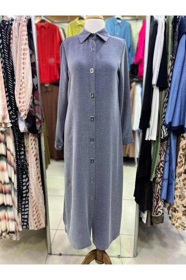 4447 ABİYE ELBİSE ÖNÜ VE ARKASI BOYDAN PUL İŞLEMELİ OMUZDAN BİLEĞE KADAR ÖTREN PUL İŞLEMELİ A KESİM TASARIM ABİYE ELBİSE #24-010