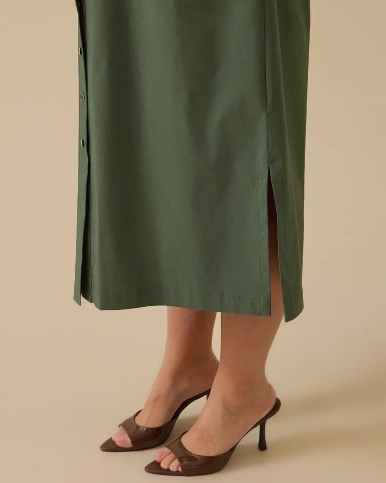 4002 ÖNÜ BOYDAN DÜĞMELİ KOLU MANŞETLİ ÖNÜ TAŞ ARMALI GÜNLÜK ELBİSE #03-25#